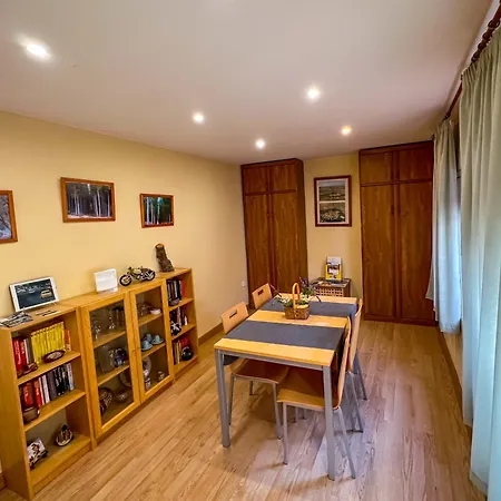 Pinos Hétvégi ház Valmuel